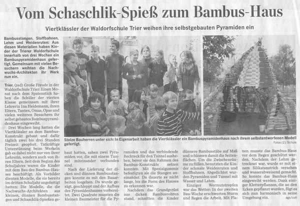 Trierischer Volksfreund, 19.10.2009, Viertklässler bauen Bambuslehmhaus